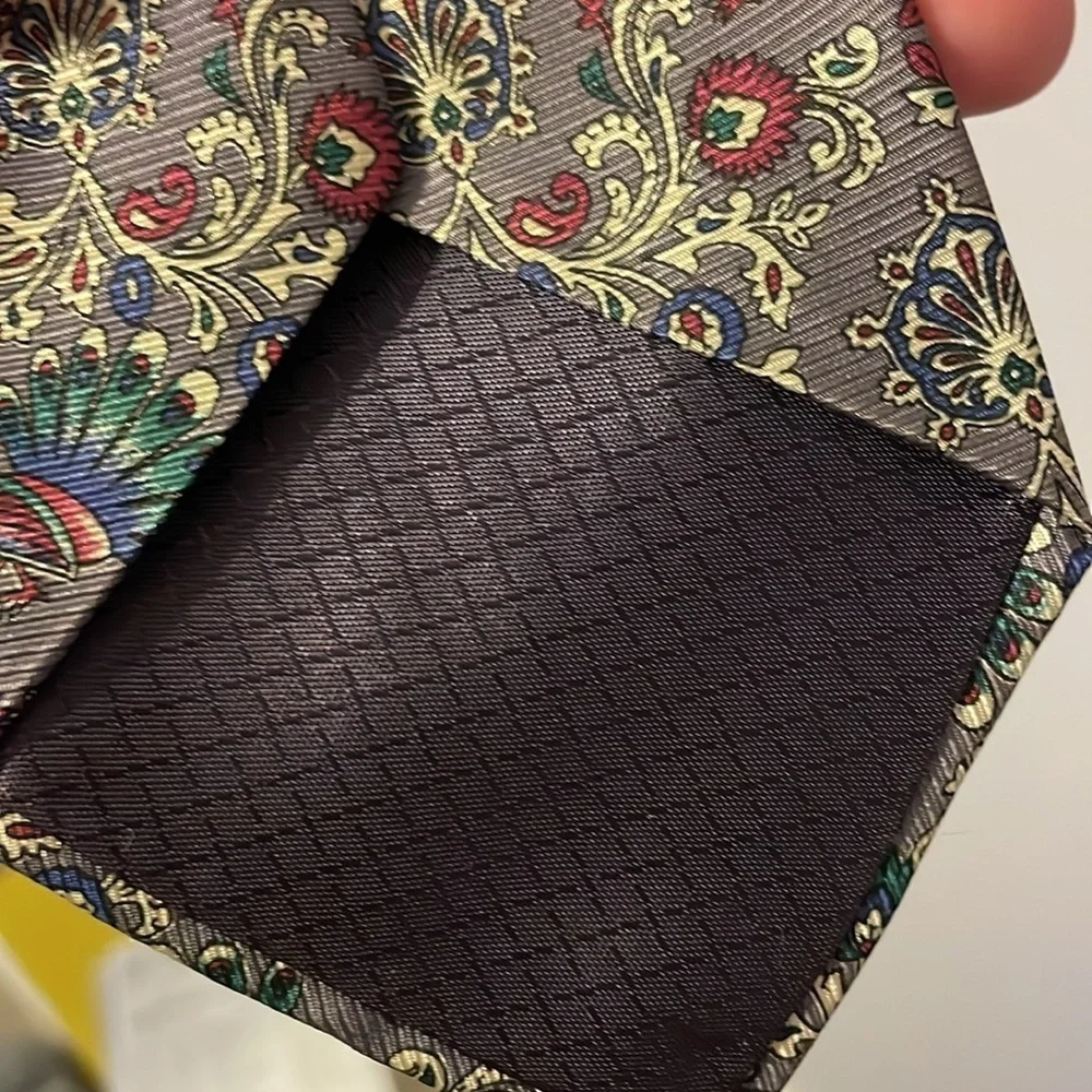 Christian Dior Monsieur Gray Peacock Floral Design Silk Made in Italy Necktie